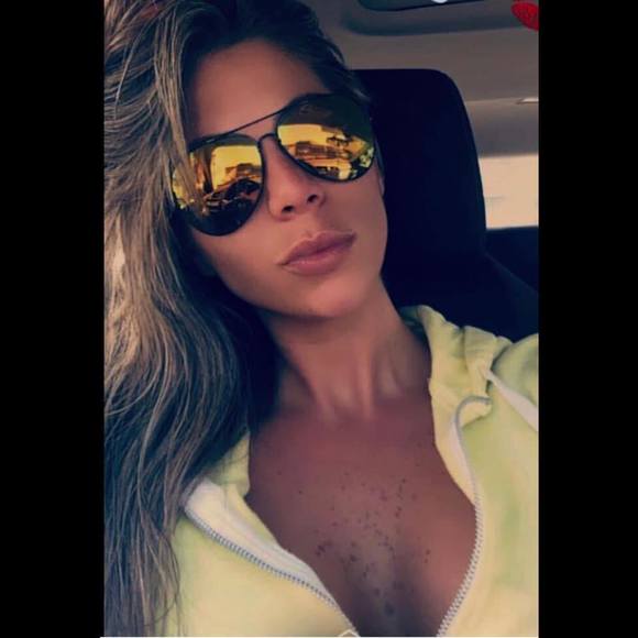 Profile Picture of Eli Caldas (@elicaldas111) on Poshmark