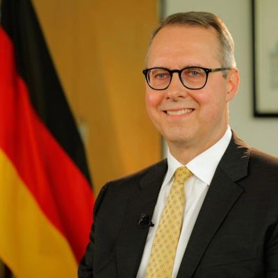Profile Picture of Peter Fischer (@Diplo_Peter) on Twitter