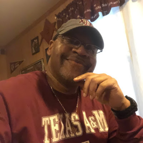 Profile Picture of Eric Williams (@jonrossii) on Poshmark