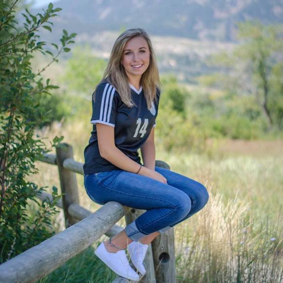 Profile Picture of Michaelah Ingalls (@michaelahi) on Poshmark