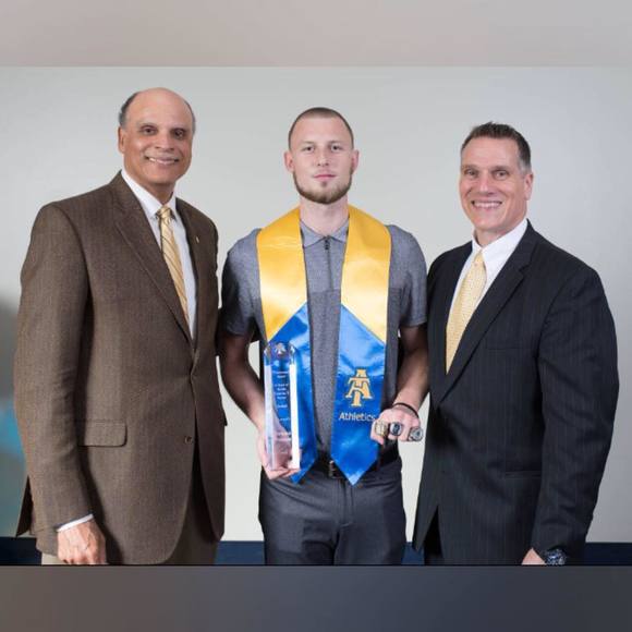 Profile Picture of Dominic Frescura (@dominicfrescura) on Poshmark