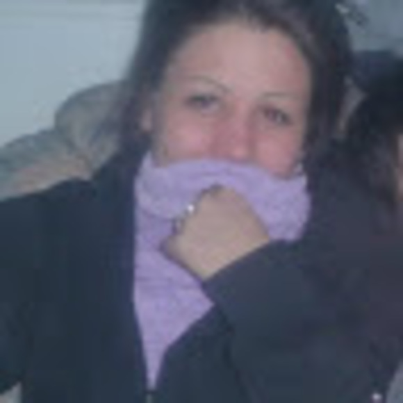 Profile Picture of Genevieve Enard (@torent2013jenny) on Poshmark