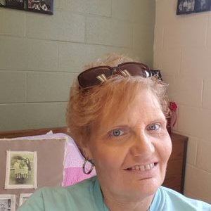 Profile Picture of Loretta Sutton Busha (@TuttieBushart) on Twitter
