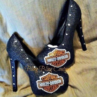 Profile Picture of Nathalie Nadeau (@44Jolie) on Twitter