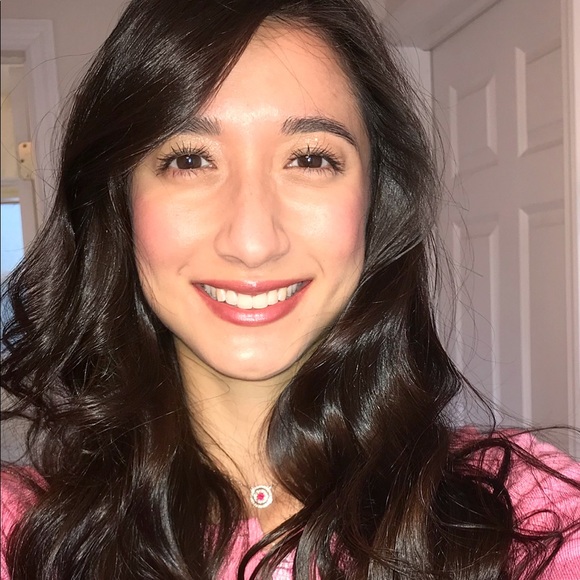 Samantha Crupi - Poshmark Profile Picture of Samantha Crupi (@samanthacrupi) on Poshmark