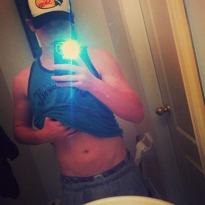 Profile Picture of Josh (@JoshDendekker) on Twitter