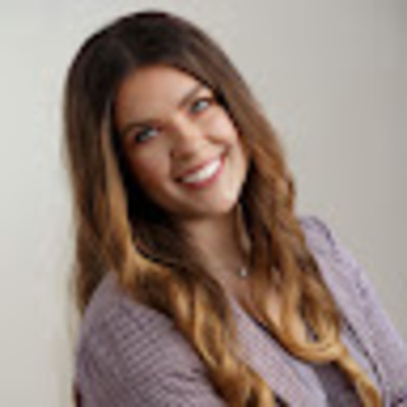 Katelyn Coppernoll - Poshmark Profile Picture of Katelyn Coppernoll (@katecoppernoll) on Poshmark