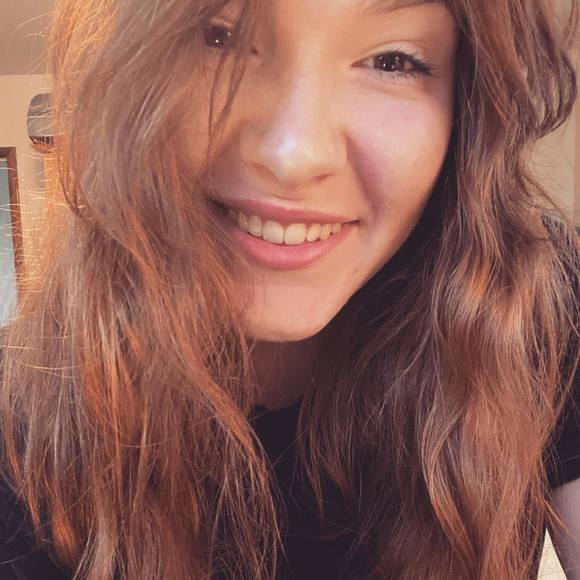 Profile Picture of Jade Casey (@jadeparsons10) on Poshmark