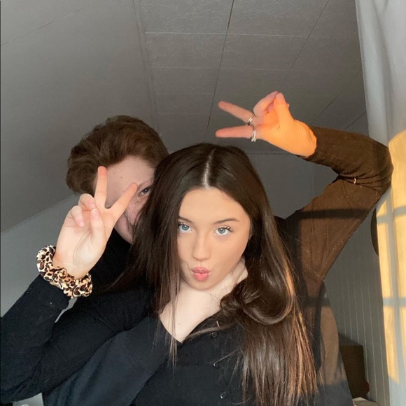 Profile Picture of Lisa Hilton (@woodslisalyn) on Poshmark