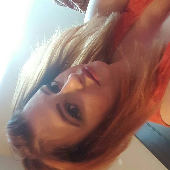 Profile Picture of Lisa Pruitt (@lisapruitt690) on Poshmark