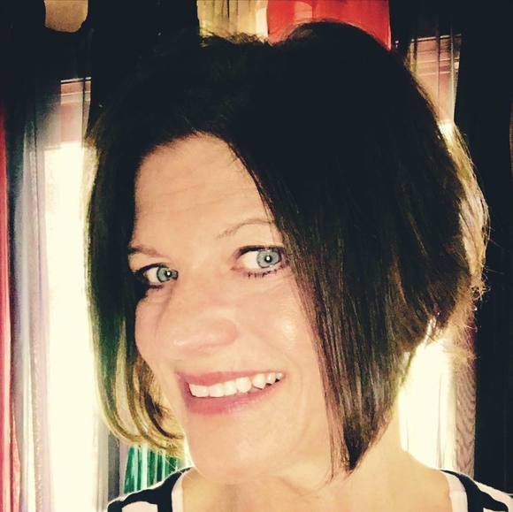 Profile Picture of Sue Swedar (@ssmino1) on Poshmark