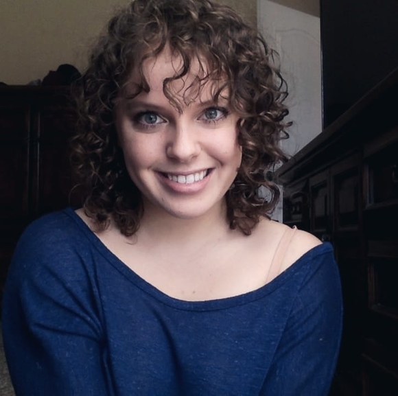 Profile Picture of Nicole Bruzda (@nbruzda) on Poshmark