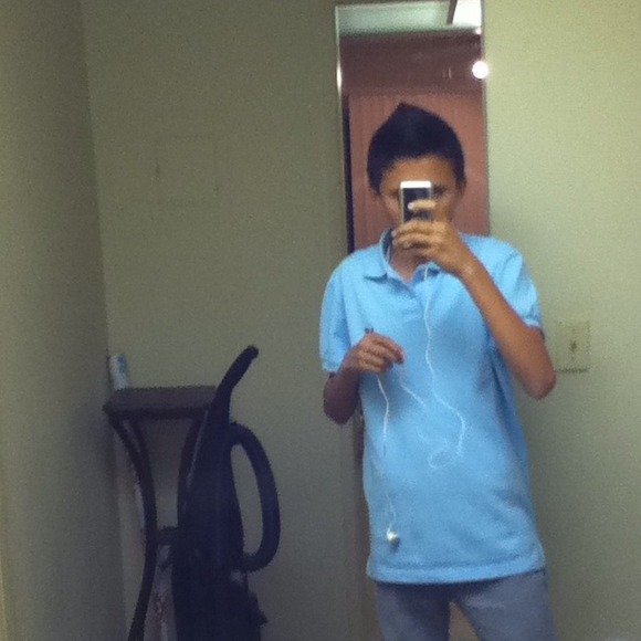 Profile Picture of Brian Duenas (@beinghuman) on Poshmark