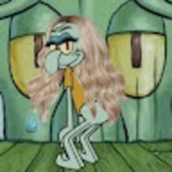 Profile Picture of Lillian Cobb (@lilliancobb825) on Poshmark