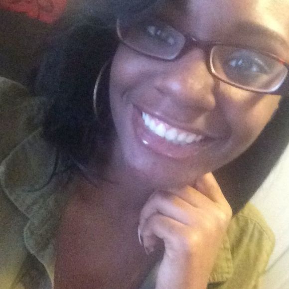 Profile Picture of Whitney Daniel (@wwhitneyyy_) on Poshmark