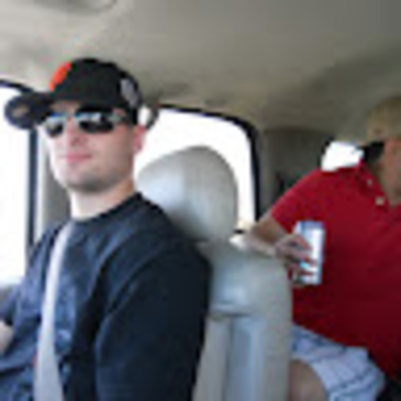 Profile Picture of Chris Gruppo (@cgruppo) on Poshmark