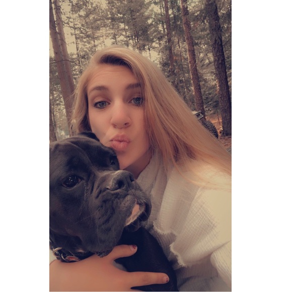 Grace Larson - Poshmark Profile Picture of Grace Larson (@graceann5150) on Poshmark