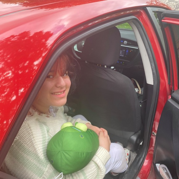 Profile Picture of Catalyna Adam nissen (@vi0lentvi0letyt) on Poshmark