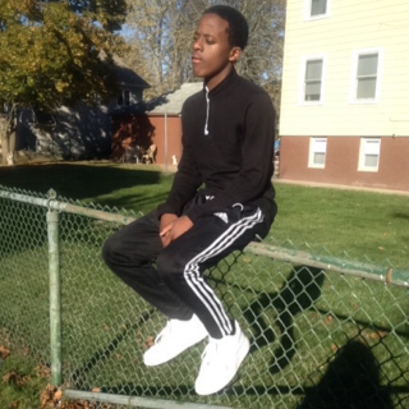 Profile Picture of Eugene Bradley (@ejust_bradley) on Poshmark