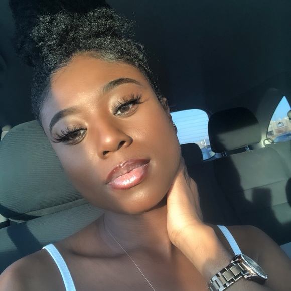 Profile Picture of Stephanie Aidoo (@jcaramelo) on Poshmark
