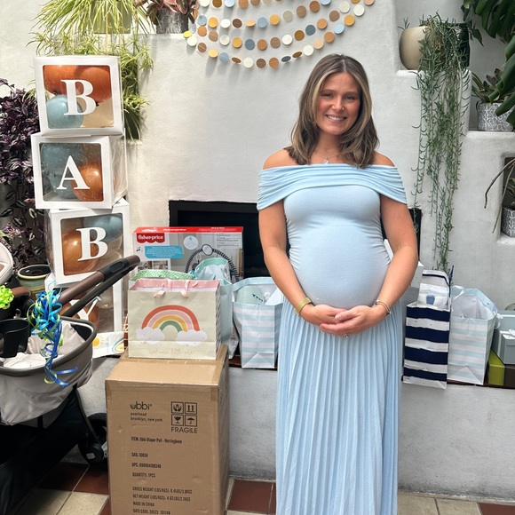 Profile Picture of Taylor Giles (@tayloragiles) on Poshmark