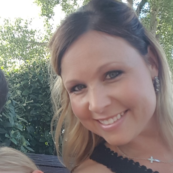 Carla Treadway - Poshmark Profile Picture of Carla Treadway (@carlatreads) on Poshmark