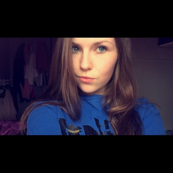 Profile Picture of Alexandria Albrecht (@alexalbrecht1) on Poshmark