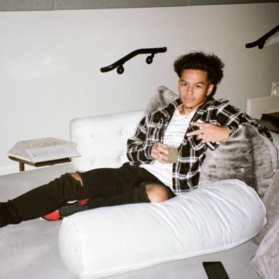 Profile Picture of Sam Wong (@s_lwong) on Twitter