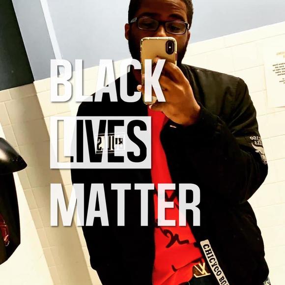 Profile Picture of Shawn Cornelison (@bigshawn100) on Poshmark