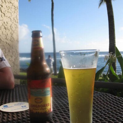 Profile Picture of Geoff Blomquist (@beerpusherman) on Twitter