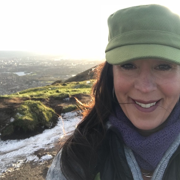 Profile Picture of Susan Bezanson (@growz) on Poshmark