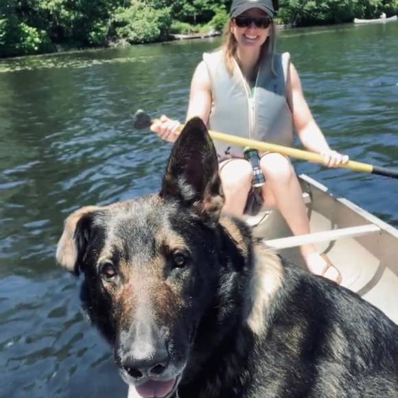 Profile Picture of Lauren Notchick (@lnotchick) on Poshmark