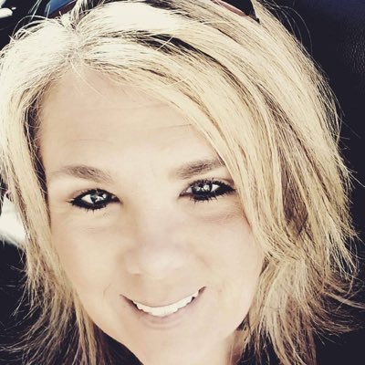 Profile Picture of Wendy Roberson-Dixon (@wendylouu) on Twitter