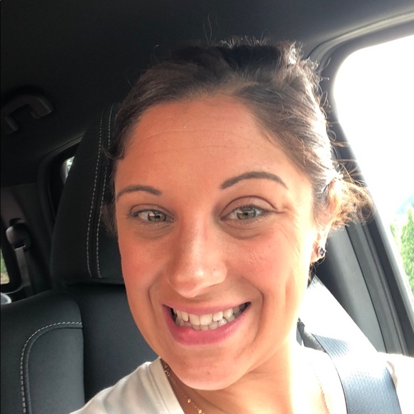 Profile Picture of Katelynn Dolan (@kmoschini5) on Poshmark