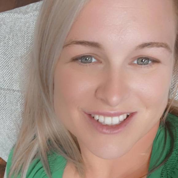 Shelley Foster - Poshmark Profile Picture of Shelley Foster (@shelleydfoster) on Poshmark