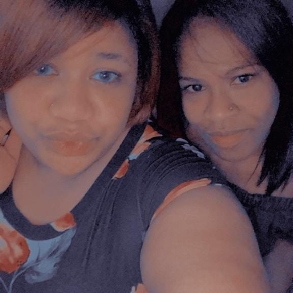 Profile Picture of Marine Bernardino (@marinebernardin) on Poshmark