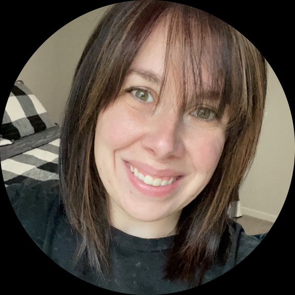 Profile Picture of Katelyn Cline (@kcline18) on Poshmark