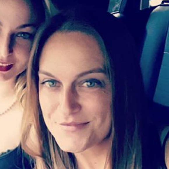 Profile Picture of Cheyenne Eisnaugle (@cheynstan13) on Poshmark