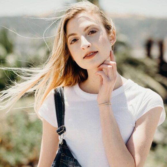 Profile Picture of Kaity Devore (@kaitydevo21) on Poshmark