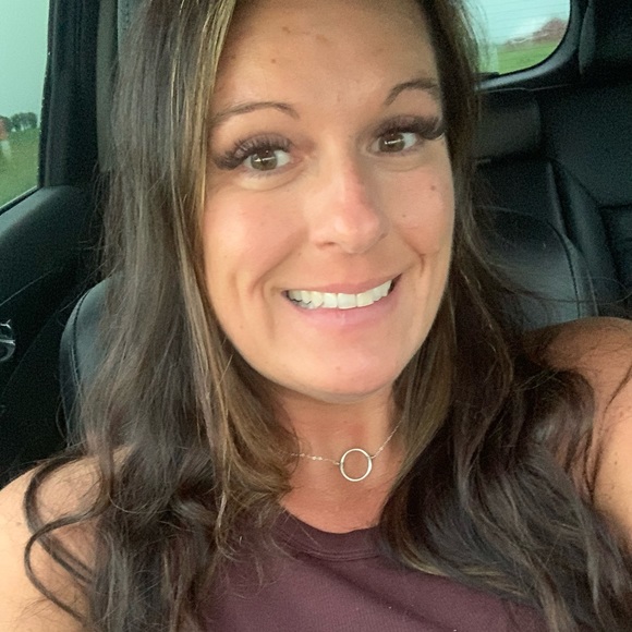 Profile Picture of Cori Bystrom (@bystrom79) on Poshmark