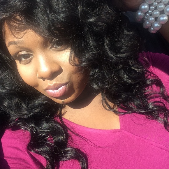 Profile Picture of Christina Flythe (@christina1318) on Poshmark