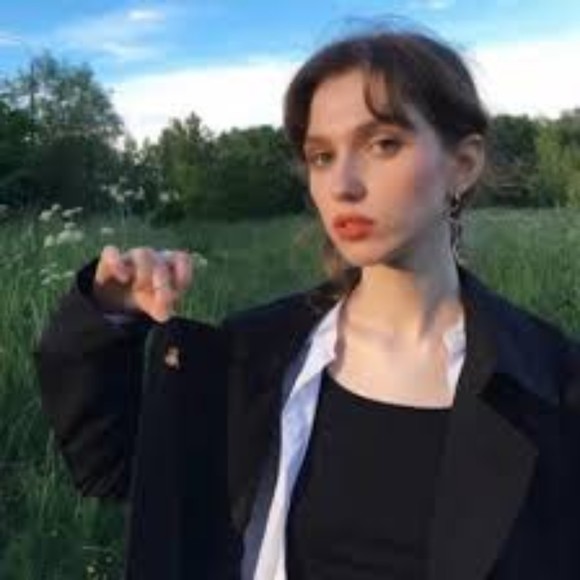 Profile Picture of Savannah Sanchez (@sethishedsaj) on Poshmark