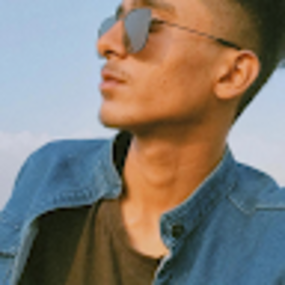Profile Picture of Aryan Singh (@ast7999676861) on Poshmark