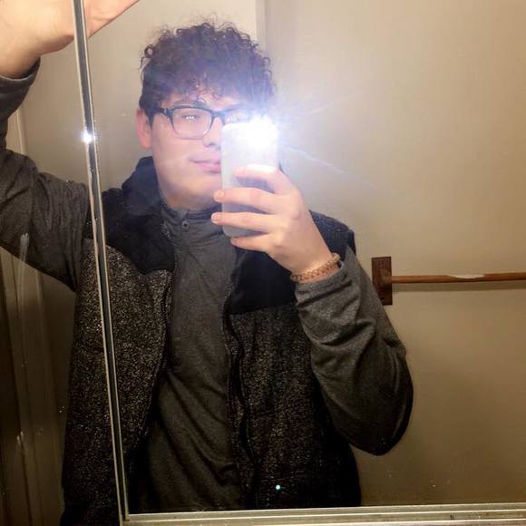 Profile Picture of Nathan Conn (@nathan_conn11) on Poshmark