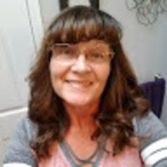 Profile Picture of Terrie Costner (@terrie_costner) on Poshmark