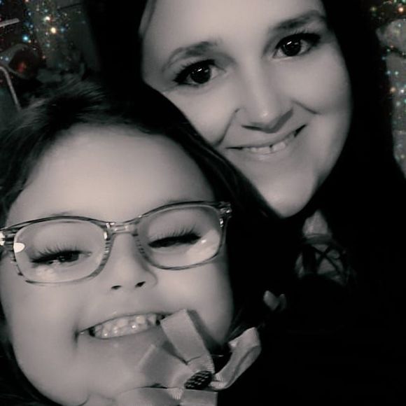 Profile Picture of Candi Patton (@candipatton7420) on Poshmark