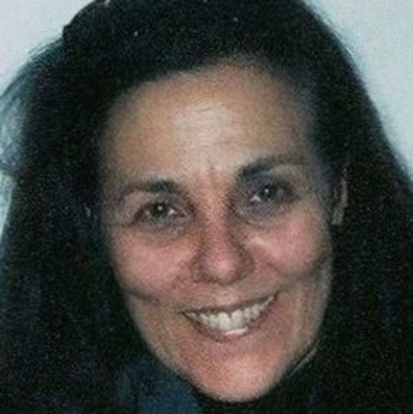 Profile Picture of Cynthia Mertz (@junquediva2003) on Poshmark