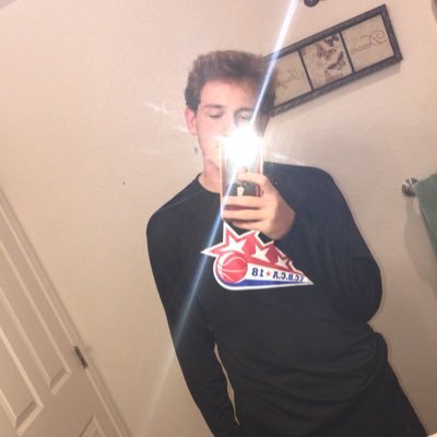 Profile Picture of Andrew Manley (@oreo__orm) on Twitter