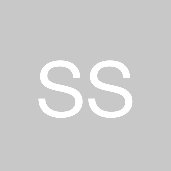 Profile Picture of Stacey Singleton (@srsingleton) on Poshmark