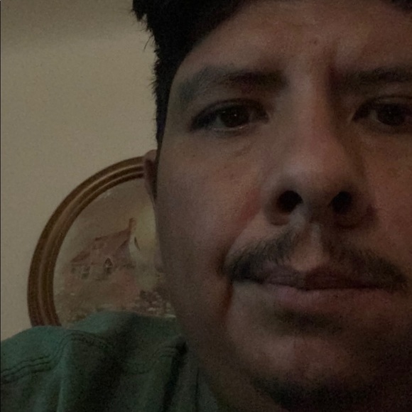 Profile Picture of Ray Munoz (@raymunoz273) on Poshmark